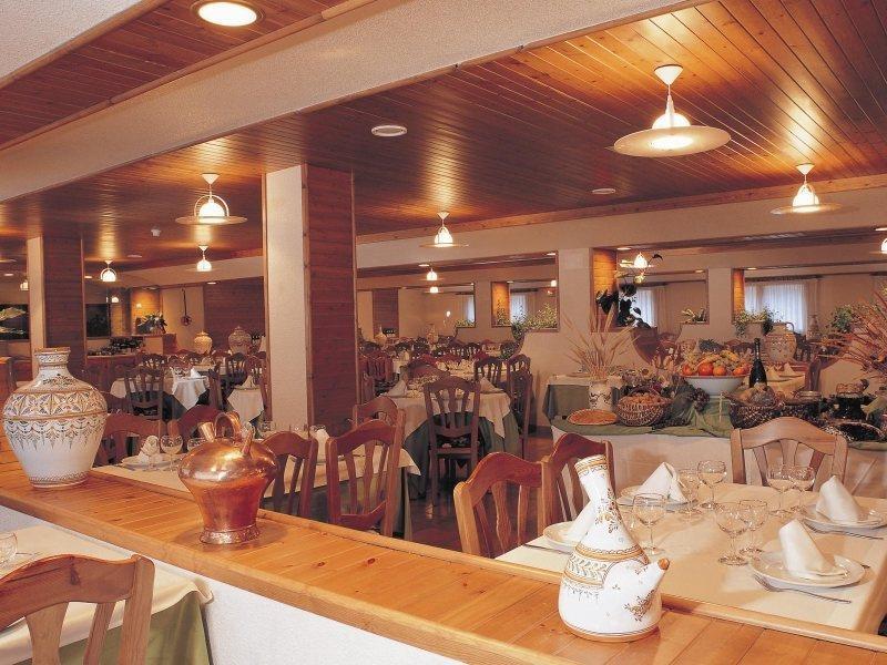 胡特兰酒店及Spa 马萨纳 餐厅 照片